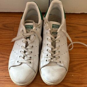 Adidas Unisex White and Green Athletic Shoes - Stan Smiths